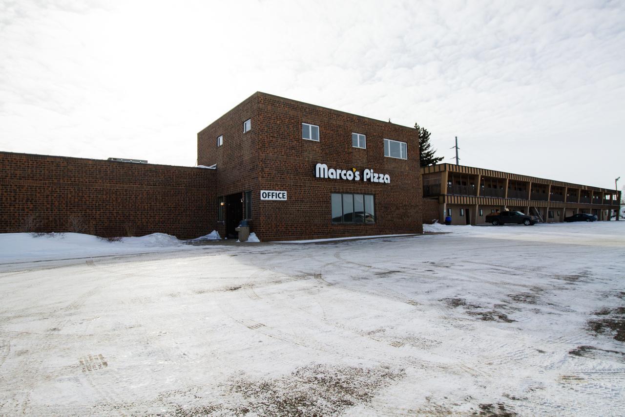 Great American Inn & Suites Devils Lake Exteriér fotografie
